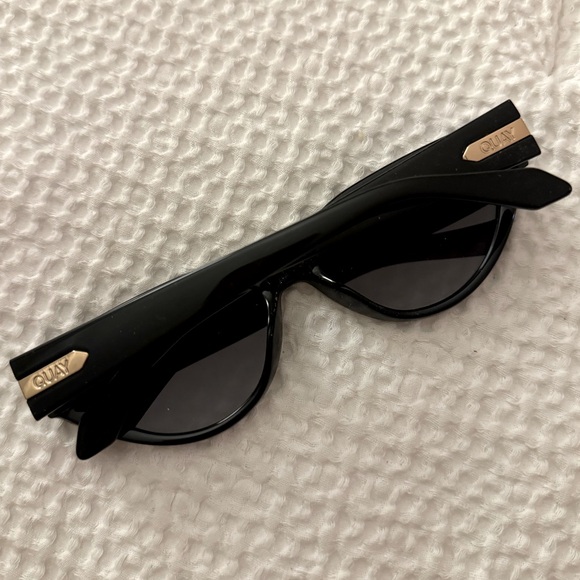 QUAY Australia sunglasses - Picture 3 of 5